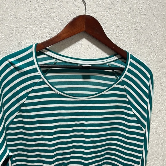 CHICO’S women’s green and white striped top size 3 GUC - Picture 7 of 12